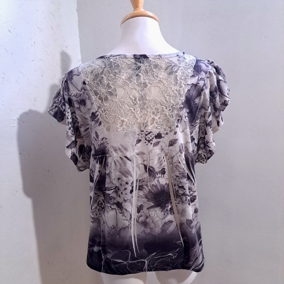 Denver Hayes | Black, white & grey floral pattern short sleeve shirt - Picture 5 of 9